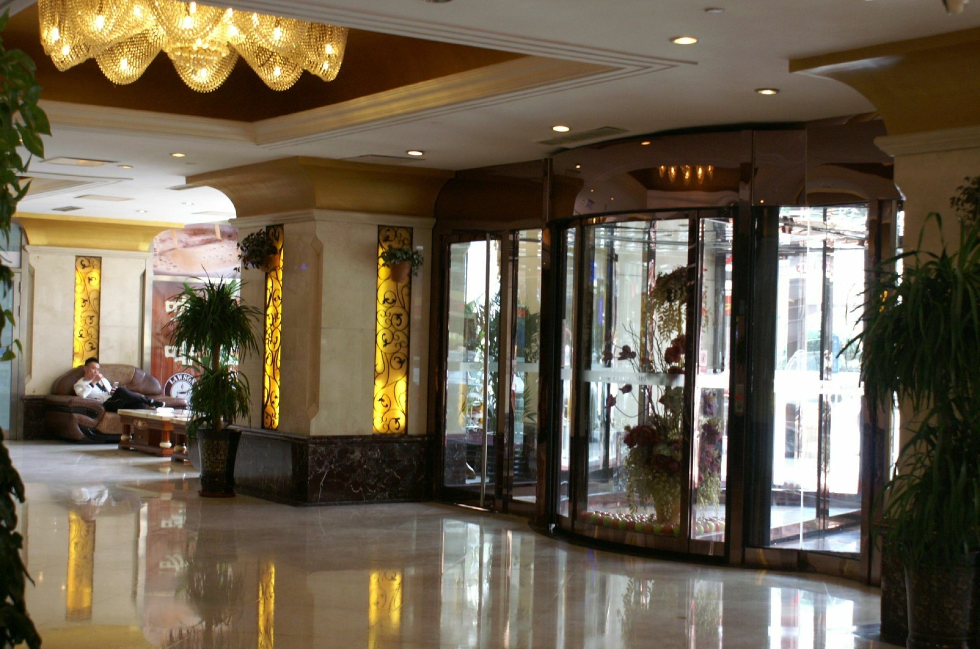 Dalian New Garden Hotel Exterior foto
